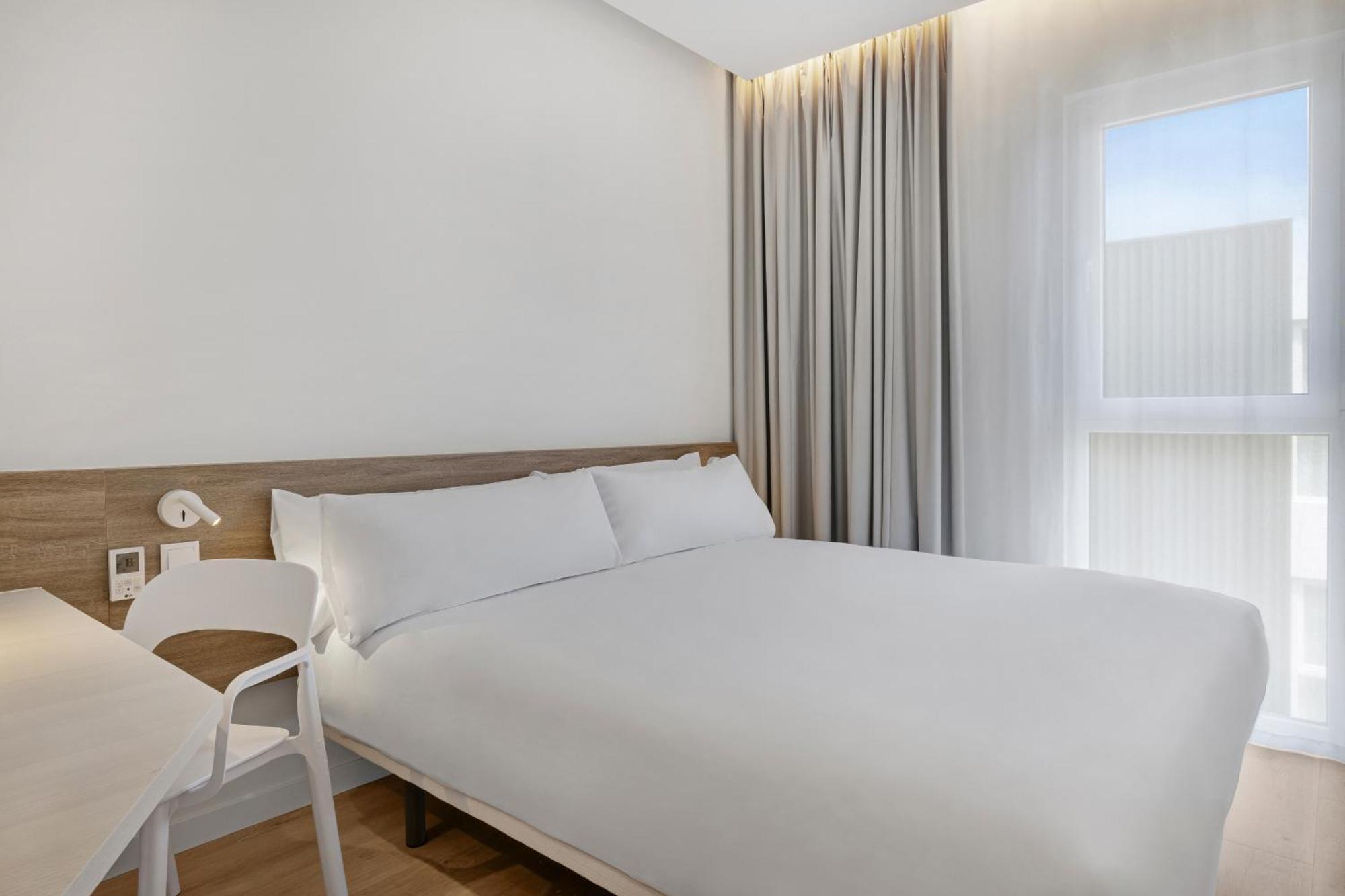 B&B Hotel Santiago Milladoiro Dış mekan fotoğraf